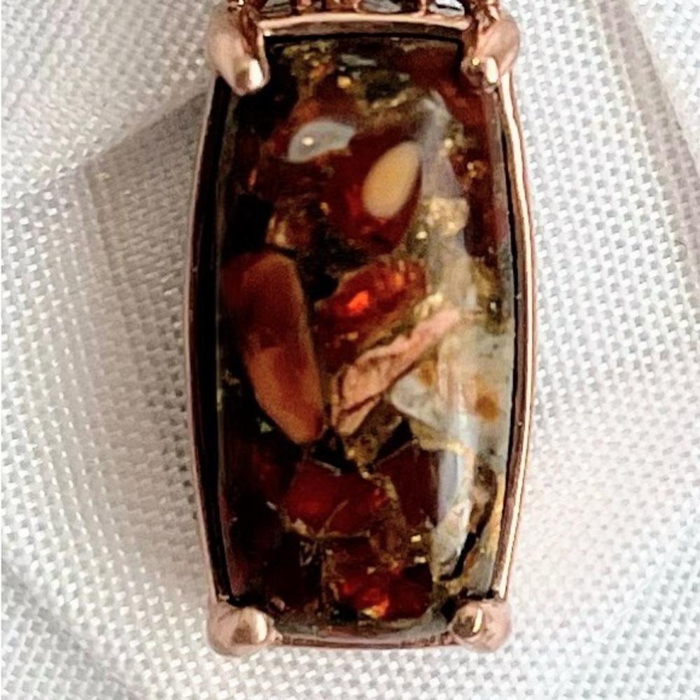 Elegant Rose Gold Pendant Necklace - Picture 1 of 4